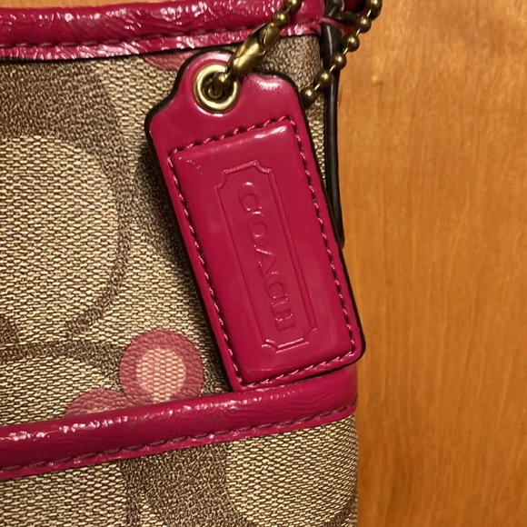 COACH. TAN AND PINK FLORAL SHOULDER BAG. HANDLES CRACKING. GOLD TRIM. CUTE! EUC - Picture 5 of 12